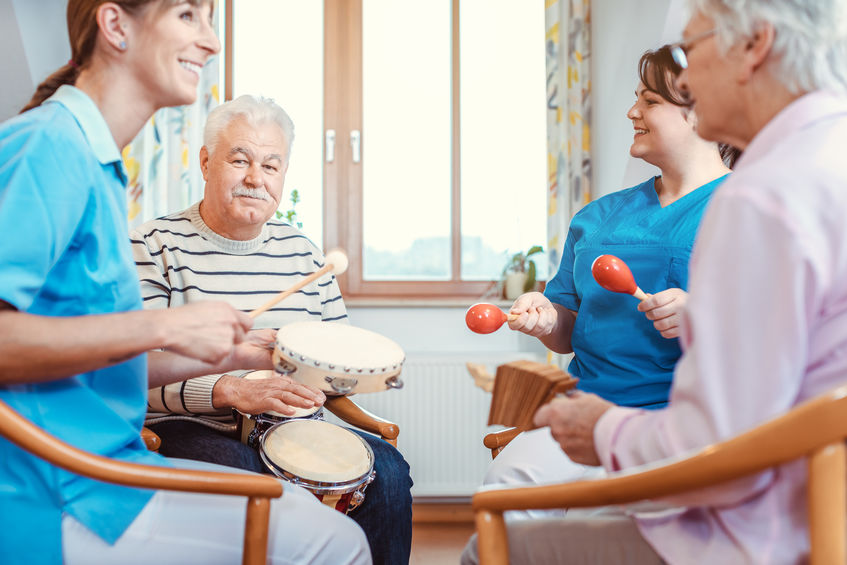 the-benefits-of-music-therapy-for-the-elderly-ashford-hall-nursing